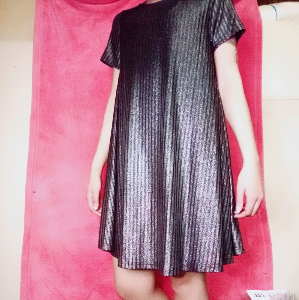 Dress - Picture 4 of 6